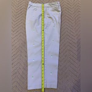 COUNTERPARTS | 12 | Capri pants daisy floral design